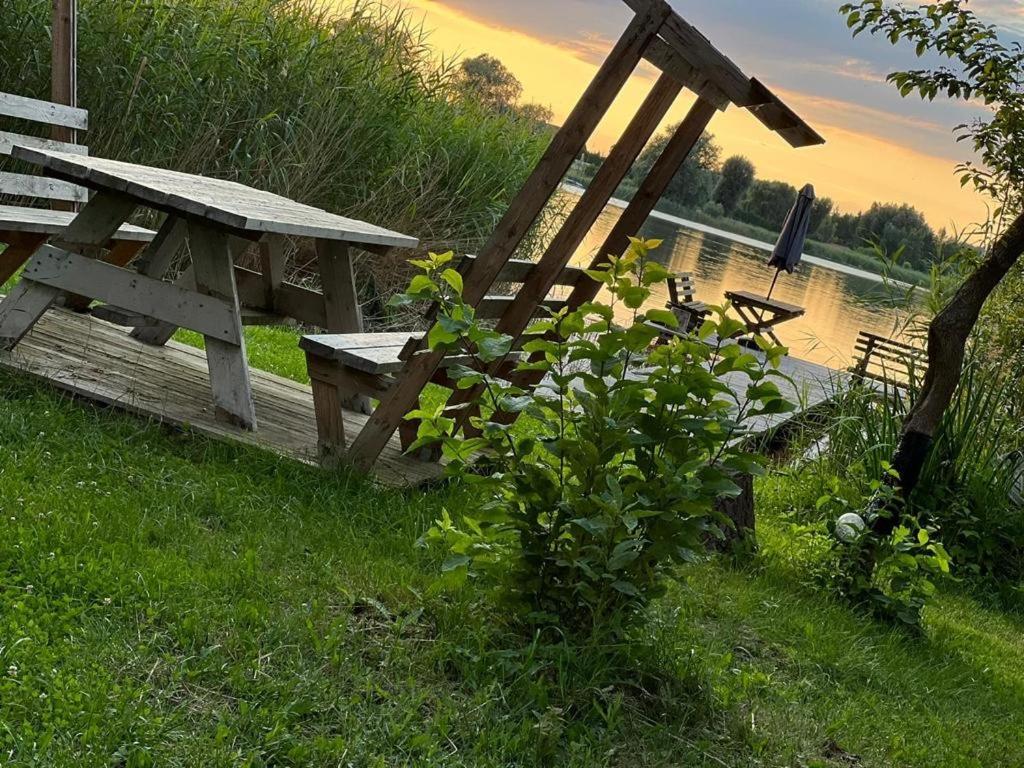Domek Nad Jeziorem Myślibórz Exteriér fotografie